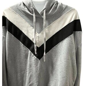 Black and White Patterned Pullover Sweater